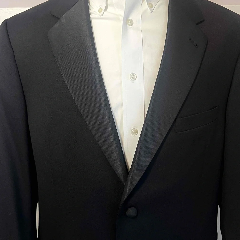 Joseph Abboud Black Size 43R‎ Two-Button Front Tuxedo Jacket